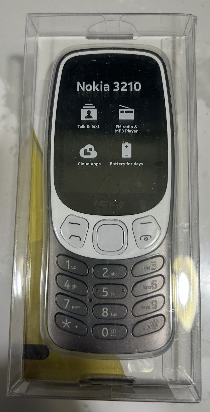 Nokia 3210 Front